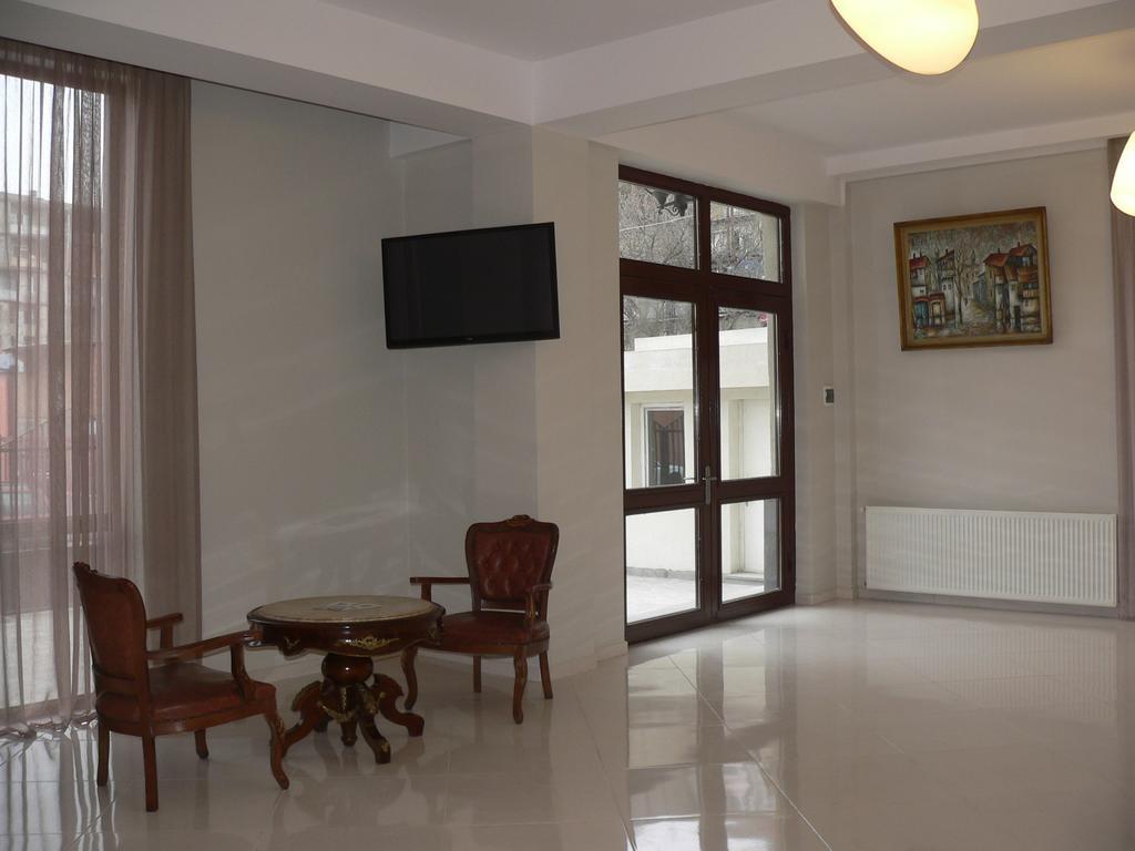 Big Bay Hotel Tbilissi Extérieur photo